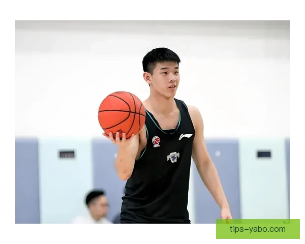 西安偶遇林葳已结束首个NCAA赛季 留美追梦还是回国发展引热议